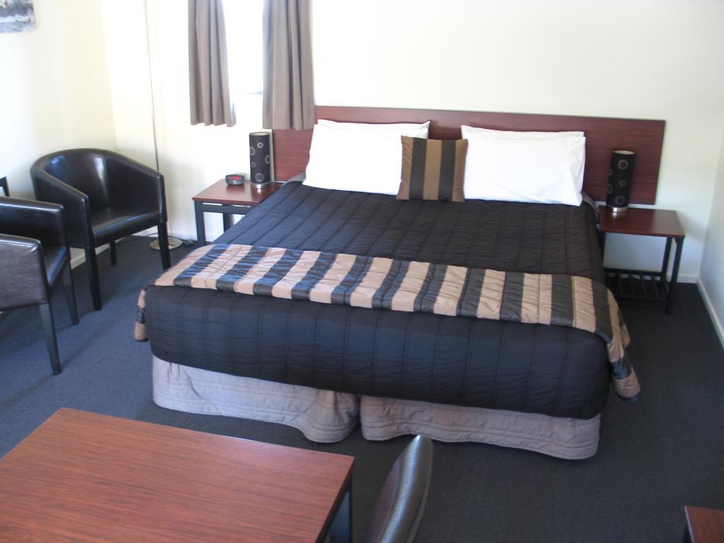 Sherborne Motor Lodge Christchurch Exterior foto