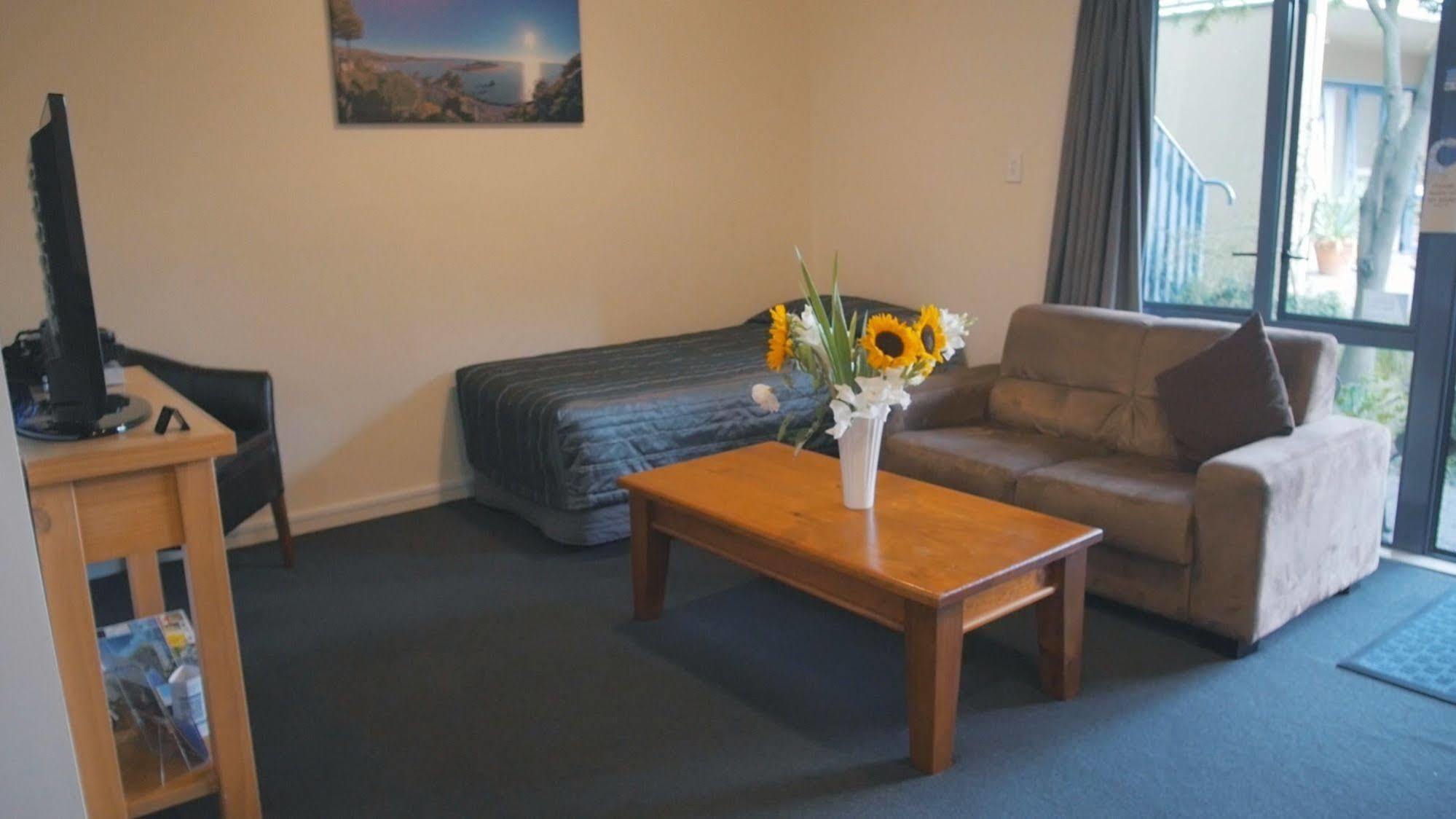 Sherborne Motor Lodge Christchurch Exterior foto