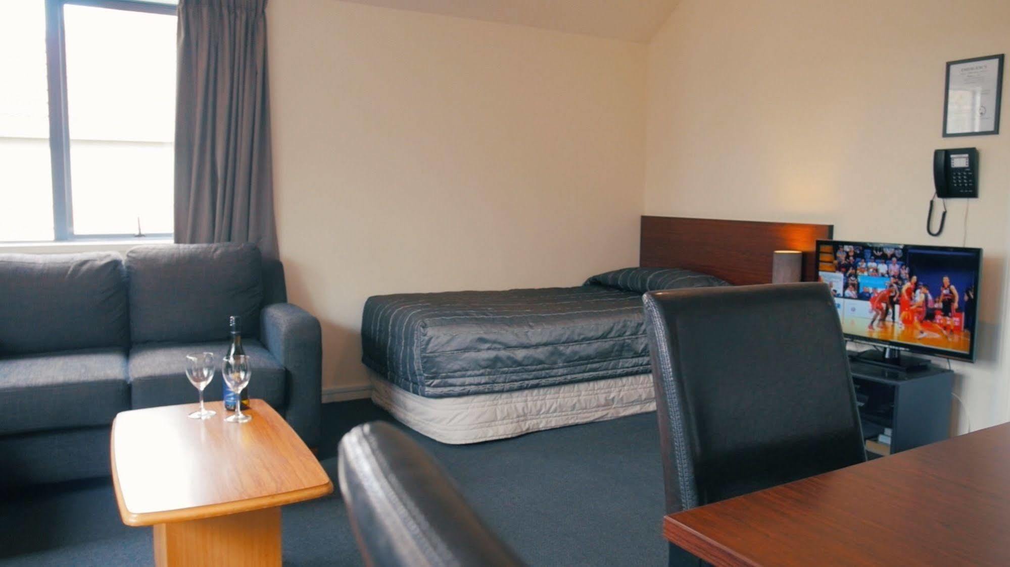 Sherborne Motor Lodge Christchurch Exterior foto