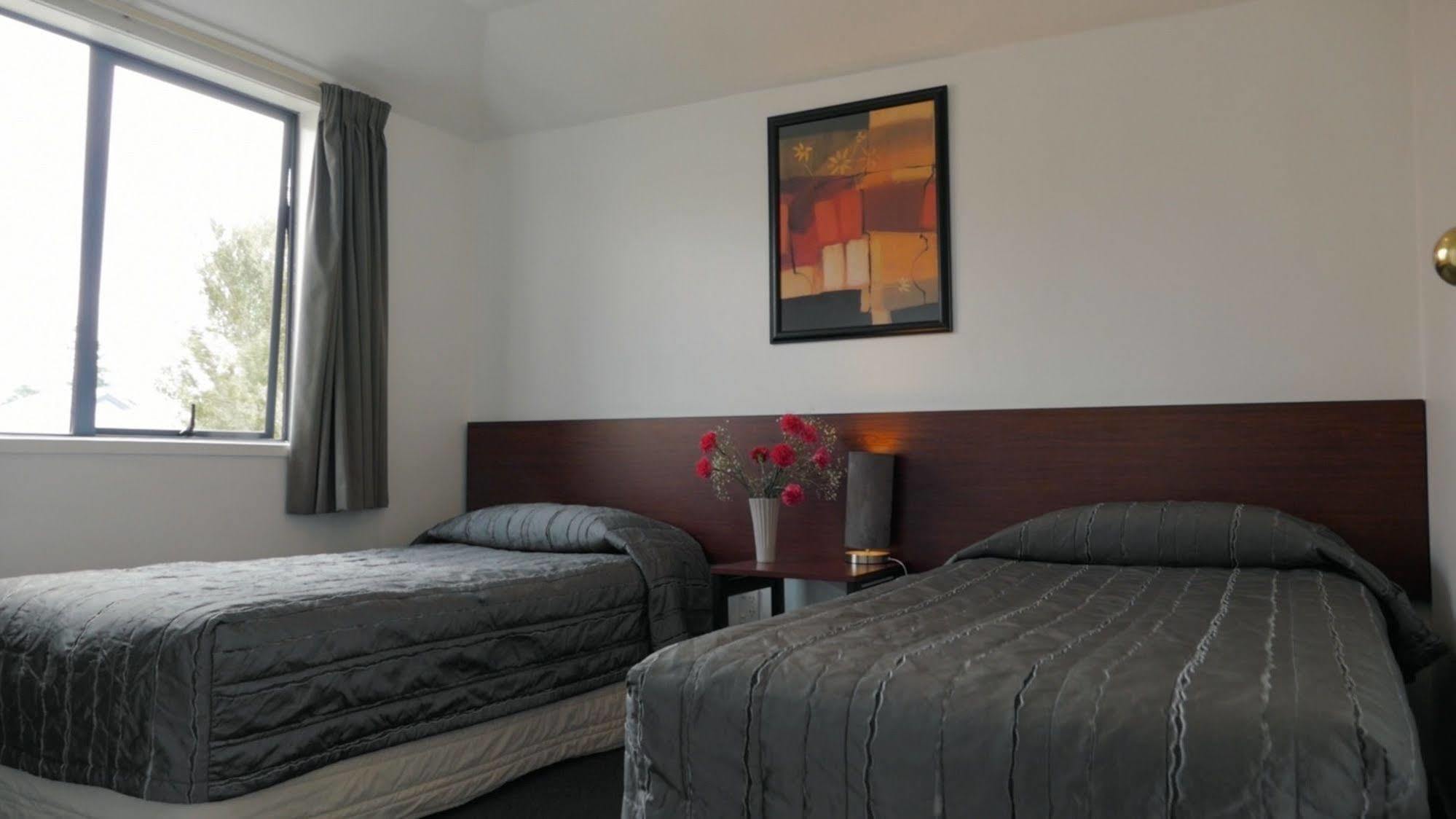 Sherborne Motor Lodge Christchurch Exterior foto